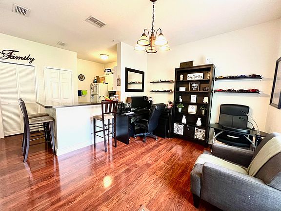 4th image of 5951 Westgate Dr APT 1722