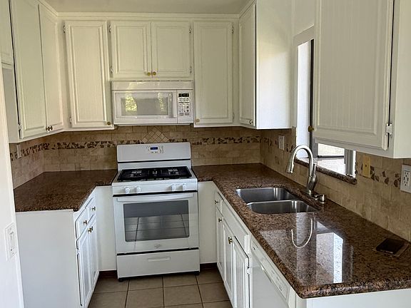2nd image of 28015 Sarabande Ln Unit 1302