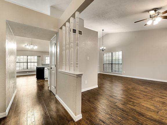 5th image of 3514 Creststone Dr
