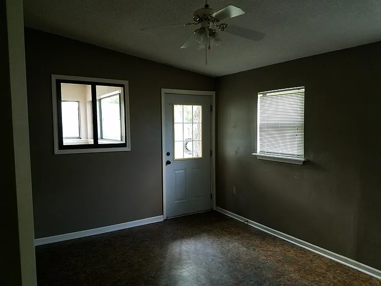 1807 Shadowlawn Dr — Photo 8