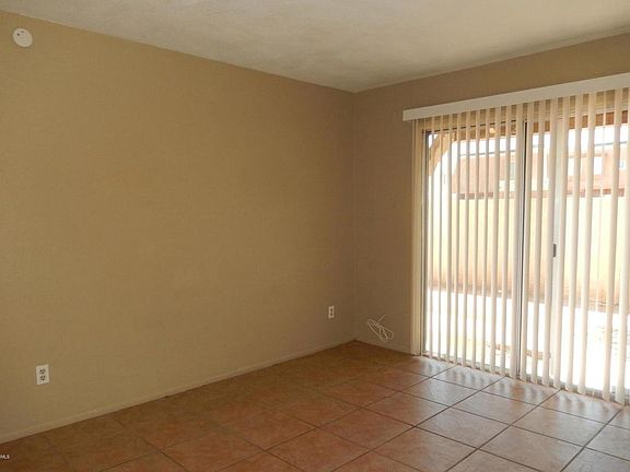 3rd image of 4021 S 44th St #1