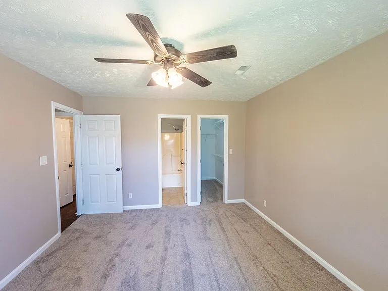 2935 Chillingworth Dr — Photo 20
