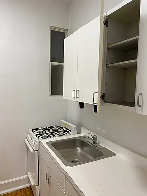 Rented by Sandra Greer Real Estate | media 12