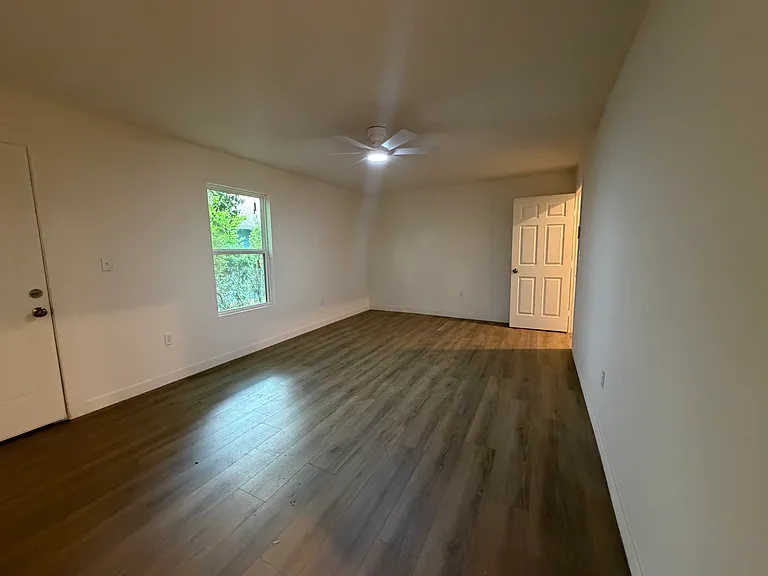 2222 Harding St — Photo 22