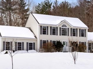 16 Debbi Ln, Epping, NH 03042