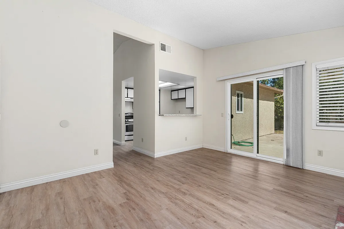 3 bed, 1412 sqft, $3,900 — Photo 4