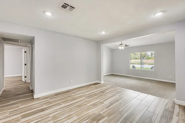 14018 N 44th Dr — Photo 9