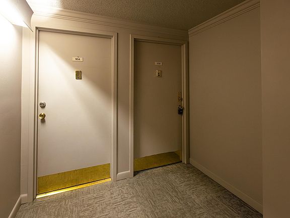 2nd image of 700 E 9th 10m St