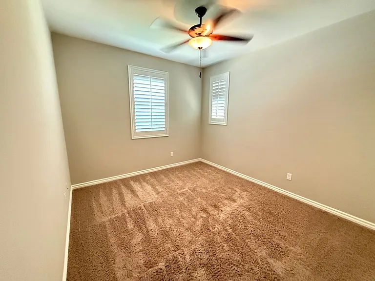 29052 W Hills Dr — Photo 4