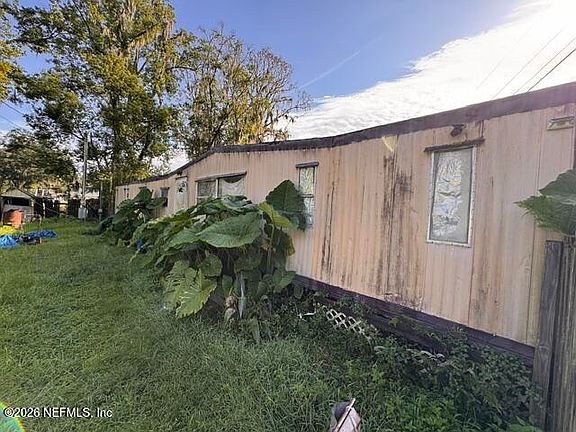 3rd image of 3051 VAN DARIEN Drive