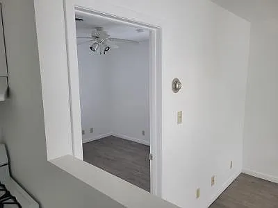 2540 Colonial Ave #6A — Photo 9