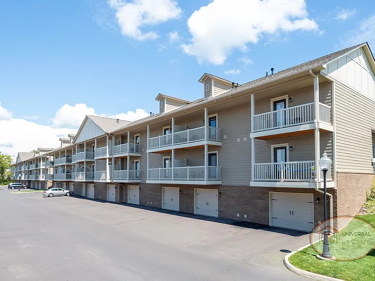 Universal at Mockingbird Lane — Photo 17
