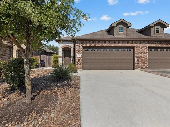 688 Creekside Cir, New Braunfels, TX 78130