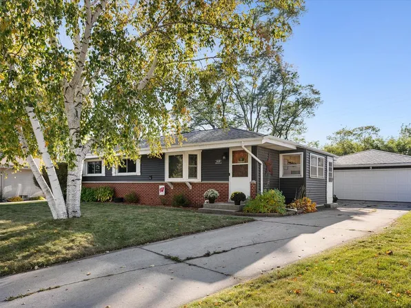 1535 Parknoll LANE, Port Washington, WI 53074