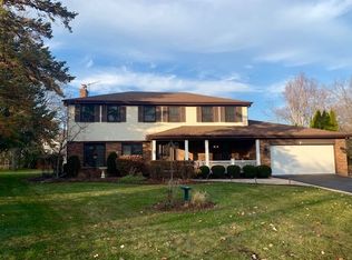 2714 Maple Ave, Northbrook, IL 60062