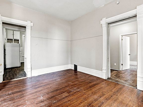 4th image of 2133 Central Ave