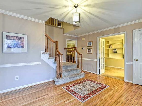 5th image of 2776 Mansway Dr