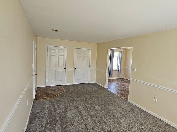 5th image of 349 Woodpoint Ave #A & B