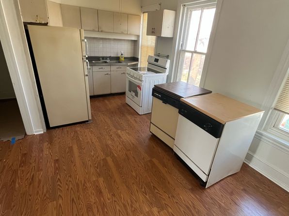 48 Chestnut St Floor 2