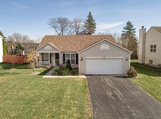 733 N Commonwealth Ave, Aurora, IL 60506