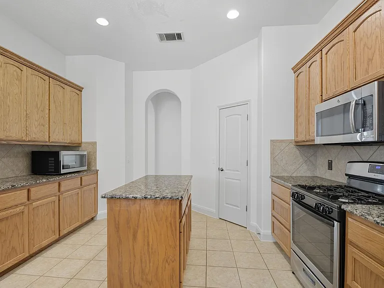 117 Hornsby Trl — Photo 12