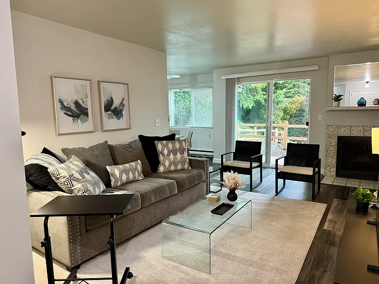 15210 Macadam Rd S #D — Photo 7