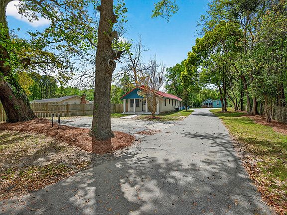 3rd image of 4317 Davison Rd