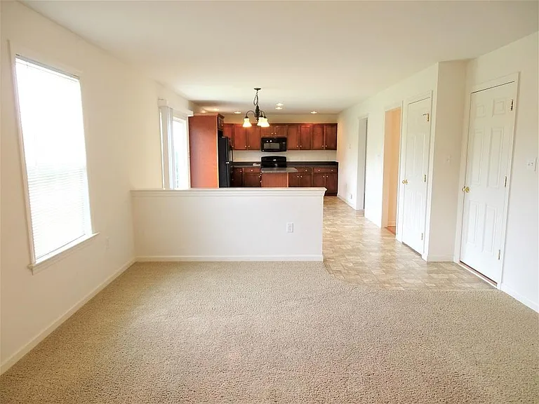 641 Hamaker Rd — Photo 11