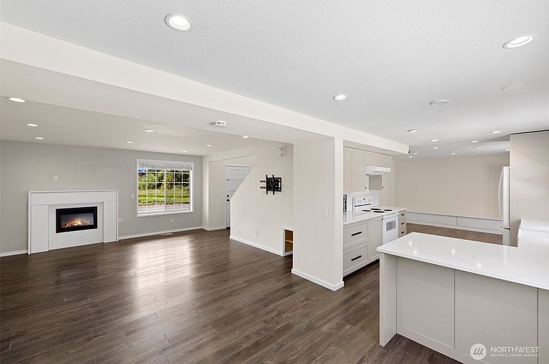 2nd image of 12730 SE 282nd Way