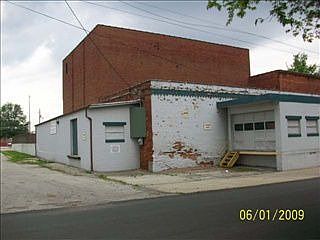2nd image of 519 N Elm St