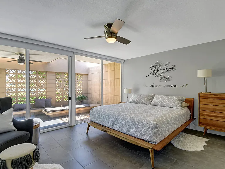 Sandpiper St — Photo 2