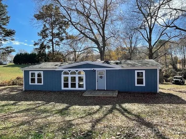 209 Holland St, Forest City, NC 28043