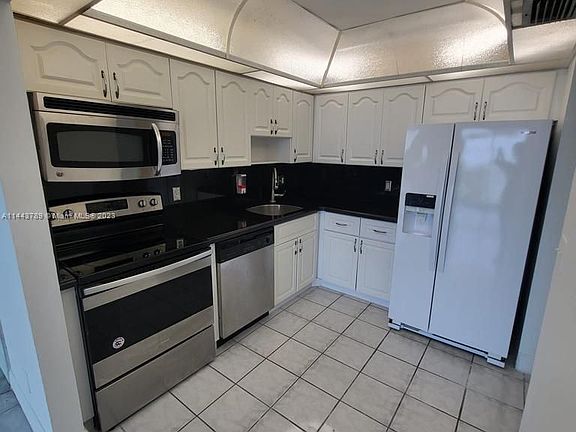 4th image of 13499 Biscayne Blvd APT 1204