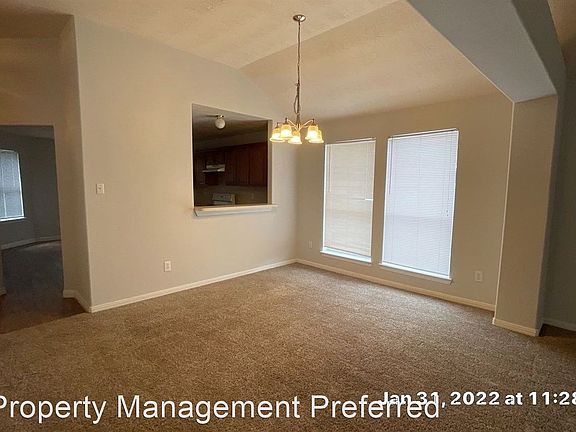 5th image of 1877 Redwood Ln