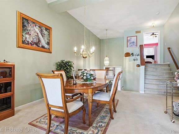 5th image of 37585 Newburgh Park Cir #16