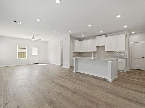5th image of 11507 Prosperity Dr