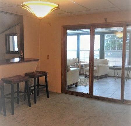 Dining room/ sunroom