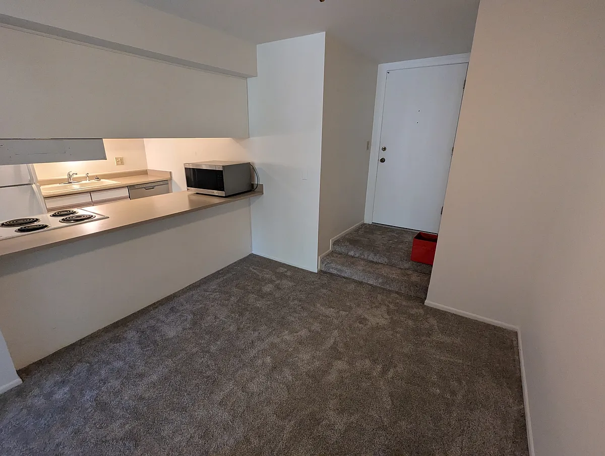 Building Photo - 31 N M St #308