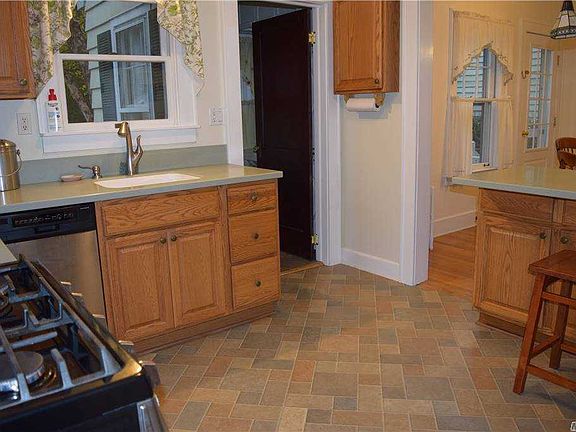 5th image of 20 Kelly Ct