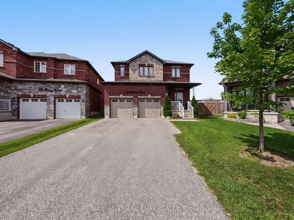 36 Lowry Ct, Barrie, ON L4N 7N3