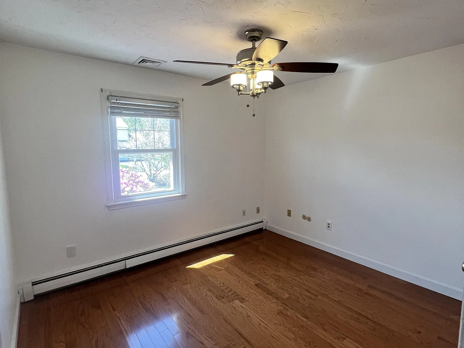 3 Hearthstone Circle - 1 — Photo 4