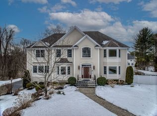 7 Skopelos Cir, Andover, MA 01810