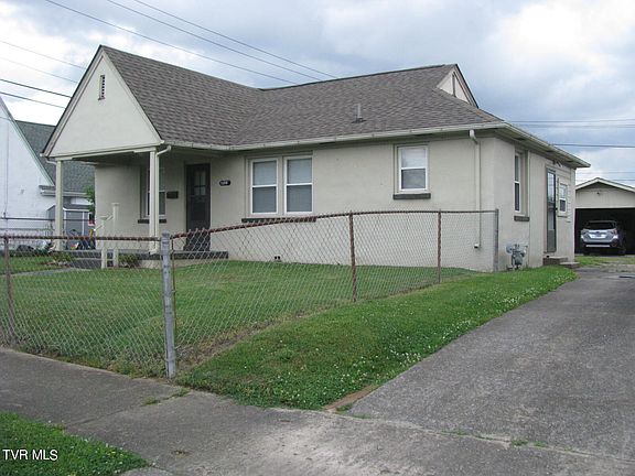 2nd image of 1306 Pine St