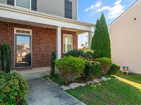 5th image of 664 Prominence Rd