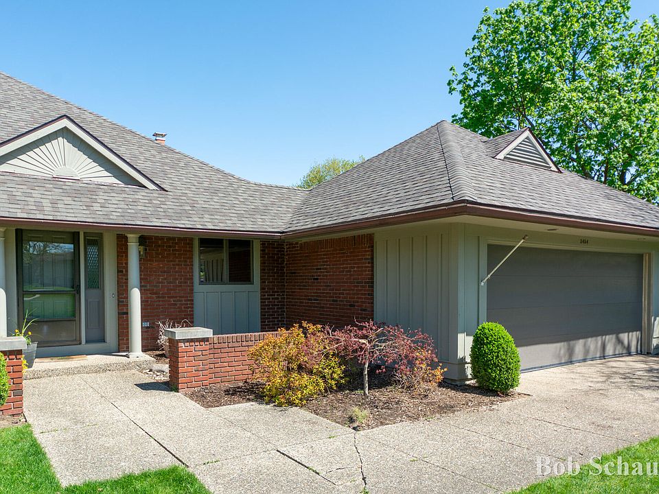 1st image of 3454 Charlevoix Dr SE