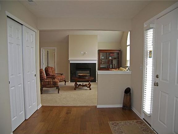 3rd image of 4824 Ashleigh Dr