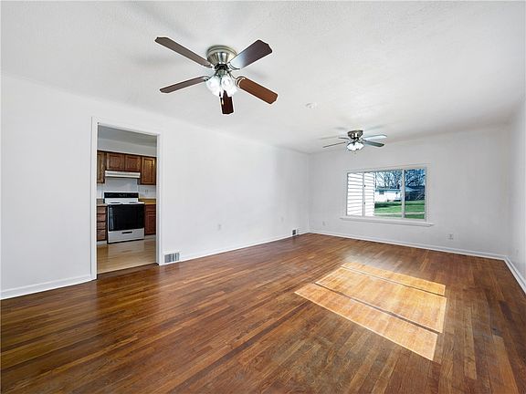 3rd image of 2530 W Hardies Rd