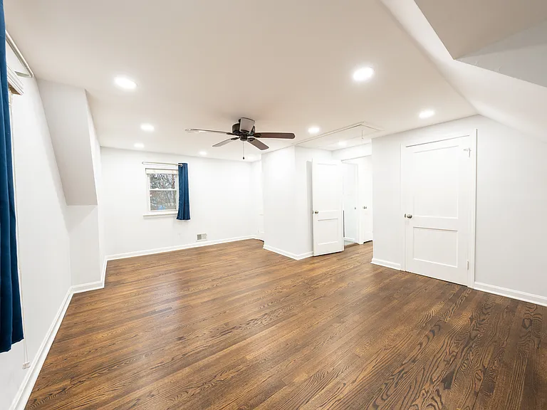 5701 Euclid St — Photo 16