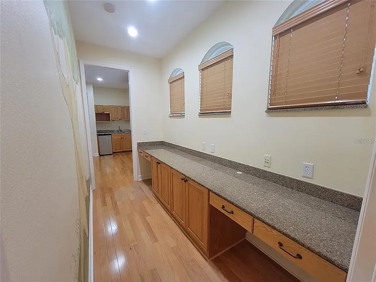 10209 Thurston Groves Blvd — Photo 36