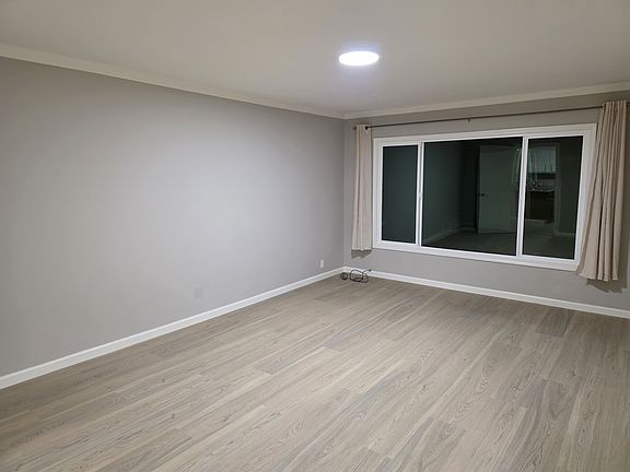 3rd image of 719 34th Ave #5